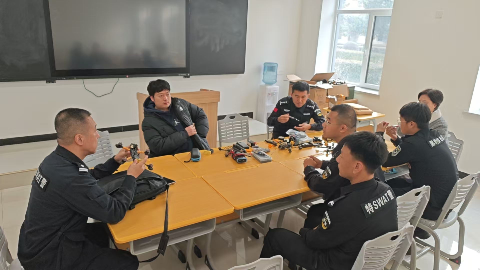 2999e3e1b8860a5e2847a969e732c34e